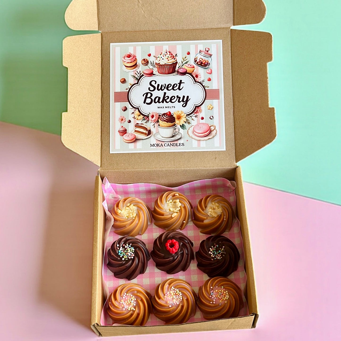 Sweet Bakery Box / Mini Swirl Cakes